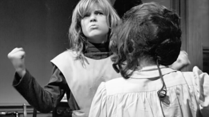 Gadis yang sejak lahir buta, tuli, dan bisu, tumbuh menjadi penulis terkenal—kisah legendaris Helen 