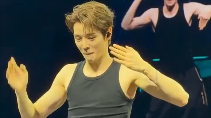 วิดีโอชองชางชานที่เห็นความแตกต่างชัดเจนระหว่างตัวจริงกับบนจอใหญ่