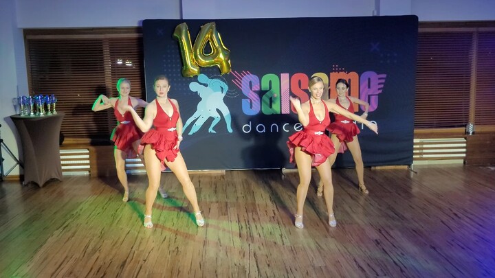 Tim Nyonya Duta Salsa Marika Matys