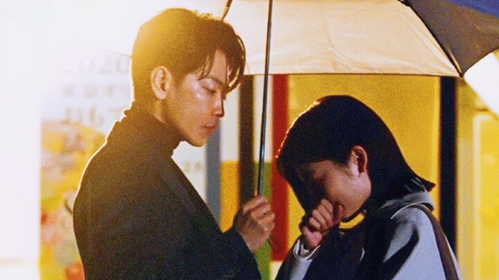 "Bạn giống như một vật thể lạ, bị lạc rồi lại được tìm thấy."