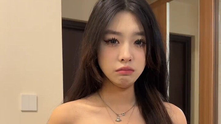 Kakak perempuan, kamu memang adik perempuan yang baik untuk kakak!