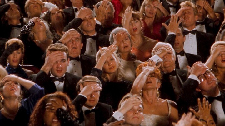 Cảnh tượng kinh điển khi ôm trán đã ra đời như vậy đấy!