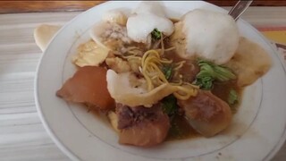 makan tahu campur