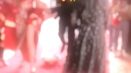 “เจ้าสาวก้าวข้ามอ่างไฟแล้ว!”