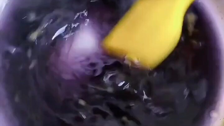 Both foodies and non-foodies fall silent.