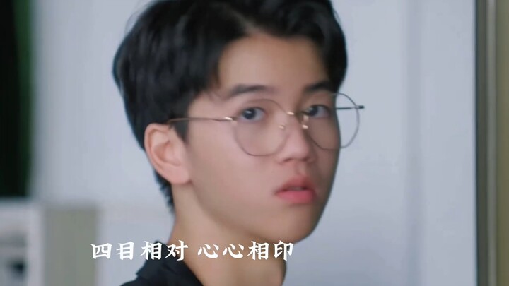 “You can’t hide the look in your eyes when you like someone” #GoodbyeClass18 #ZhongWanzhen #RenYi #C