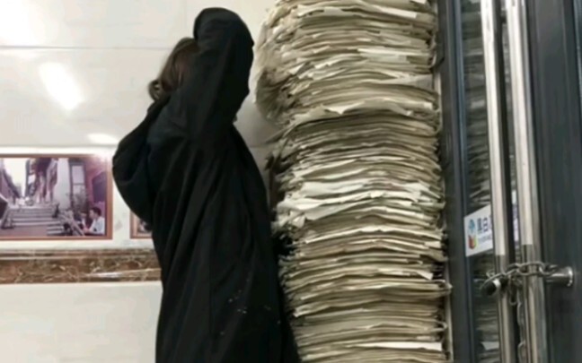 Is it really worth sacrificing three years of youth just for one school?!