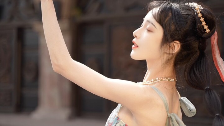 Yarn balls are coming