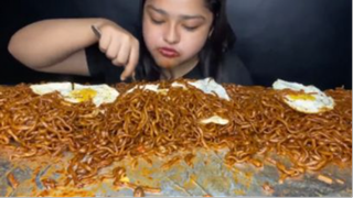 10 PACKET SPICY ĐẬU ĐEN THỬ THÁCH SPICY SAMYANG NOODLES #mukbang #asmr