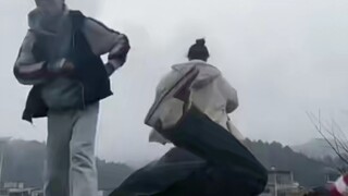 这家伙下雨知道跑回家吗