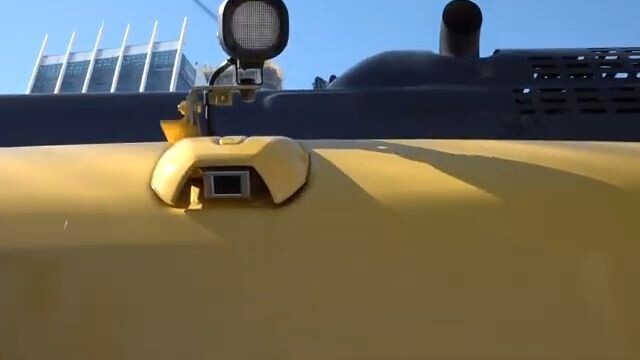 Komatsu PC210LC-11E0 Crawling Excavator (2026) Exterior and Interior