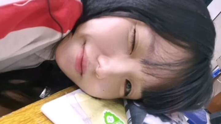 I… want… to kiss my deskmate!