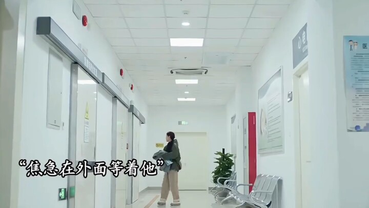 Phản ứng kịp thời ngay từ giây đầu tiên, cái đầu này thật sự thông minh quá!