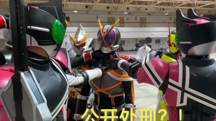 【震惊！】假面骑士竟然在漫展做出这种事！