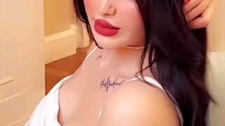 Beautiful arabic girl TikTok style 🥰