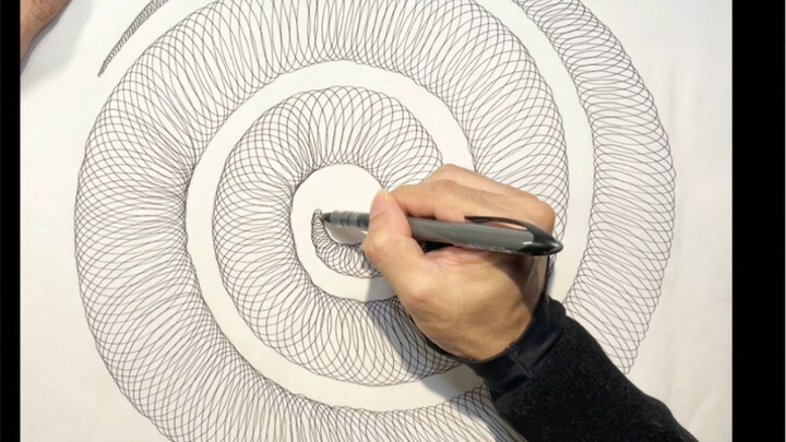 Vẽ đại một cái vòng, @tag luôn các bạn học mỹ thuật thử xem!