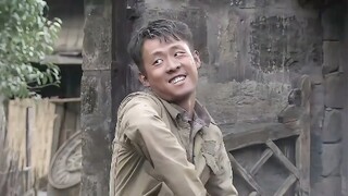 هذا هو حساء لحم الخنزير مع الملفوف الأبيض وشرائح النودلز، إنه قائمة الموت؛ كلما زادت مساهمتك، طالت ف