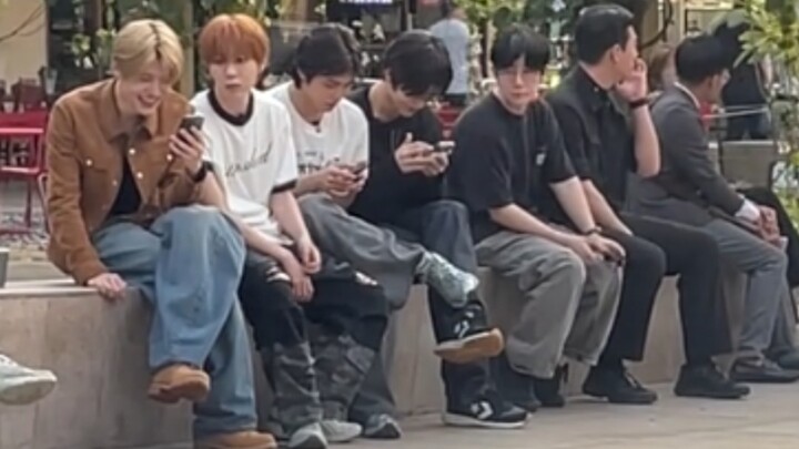 NCT WISH tình cờ gặp trên đường phố thì sao nhỉ