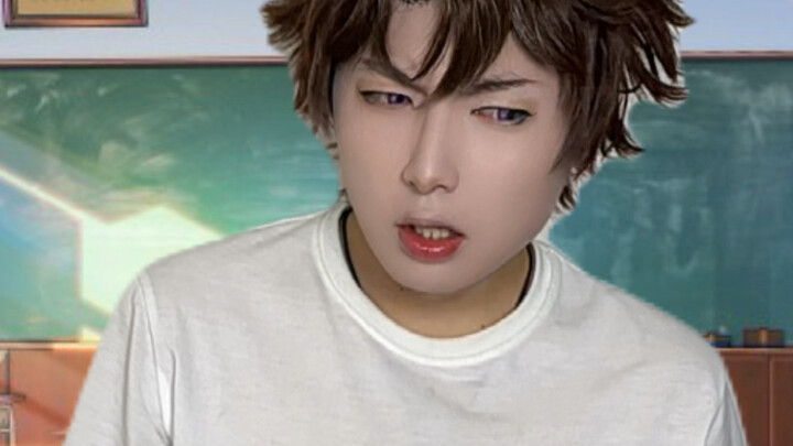 Two-dimensional culture has also become a trendy item.