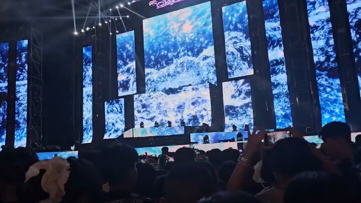 “人生的路，说长不长，说短不短。每段路都有一段迷雾，你只有走了才能看清。”新的一天！早安！