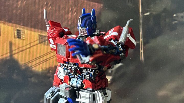 Optimus Prime แปดสิบดอลลาร์จะดีแค่ไหน?