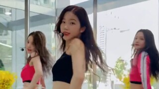 【LE SSERAFIM】宫脇咲良+中村一叶+洪恩採 I'M FEARLESS挑战 (20220518)