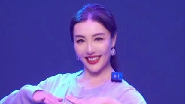 [Múa dân gian dân tộc] Điệu múa Uyghur chưa ổn? Ba mẹo để làm cho điệu múa hấp dẫn hơn