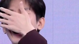 เฉิงอี้: "ผมเล่นบทโดดเดี่ยว" ก็แค่ทำงานล่วงเวลาน่ะ ดูสิ คุณหลงใหลมันมากจนผมอยากแนะนำเฉิงอี้ให้คนทั้ง