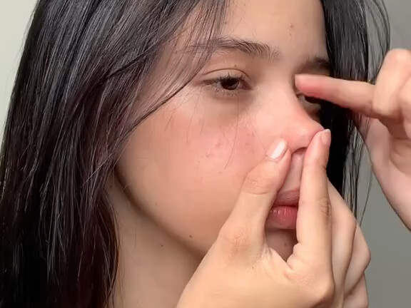 Học ngay cách làm mũi cao và thanh thoát này!