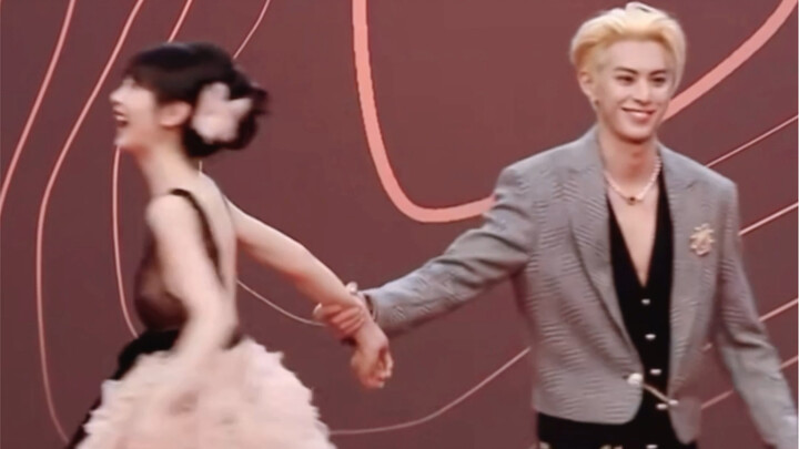 KSWL, I actually believed these two were dating...