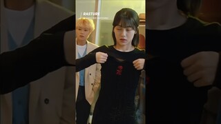At first he don't like her, now he can't digest🤌😫 #ahorts #kdrama #funny