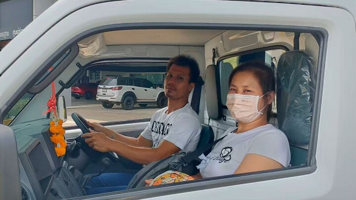มีรถไปเยี่ยมคุณแม่ที่อุดรฯแล้ว ขอให้คุณแม่หายไวไวนะคะ บุญรักษาเทวดาคุ้มครอง