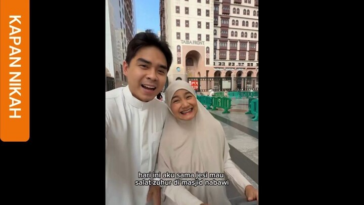 pertama kali shalat zuhur di masjid nabawi whehehe