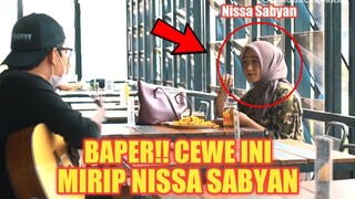 BAPER !! CEWE MIRIP NISA SABYAN INI TERSIPU MALU !!