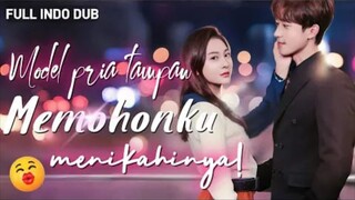 model pria tampan memohon untuk menikahiku