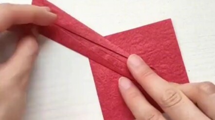 أوريغامي طائر الفينيق: اجعل صديقتك المقرّبة تطوّعه لك!