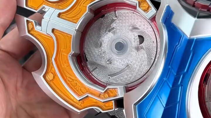 เข็มขัดที่ระลึกครบรอบ 10 ปี นาวา! "เข็มขัดอัญเชิญ Nava RX เกราะฮีโร่ นาวา"