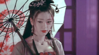 Mỹ nhân ma mị trong trang phục tím - Quách Tuyết Phù