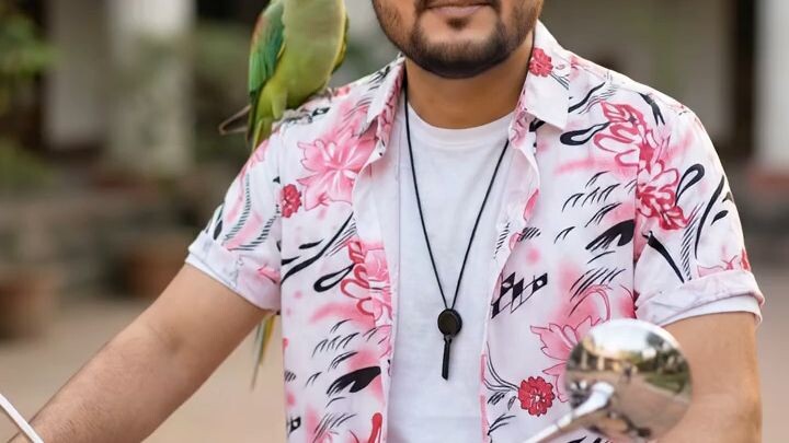 sweet parrot love #short#viral