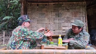 Hành trình sinh tồn đầu năm | Bữa tiệc Đãi thần rừng đầu năm mới | survival