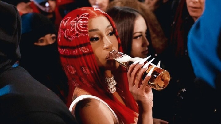 คาร์ดี บี กลับบ้านถ่ายเอ็มวี ชวนเพื่อนเก่าจากแก๊งเลือดมาด้วย!