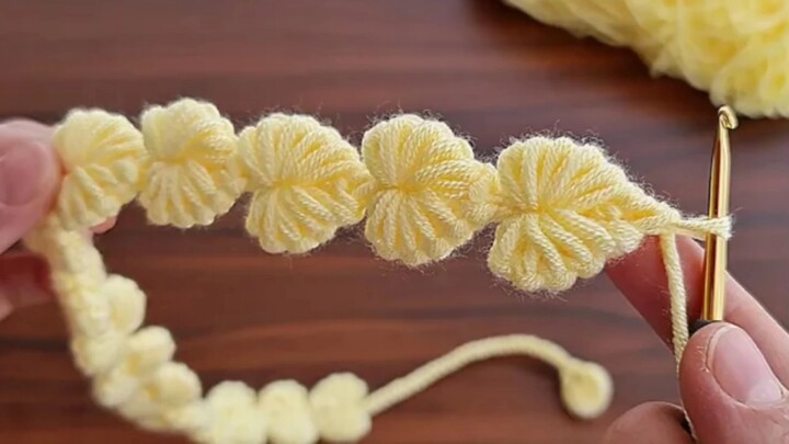 Crochet Puff-Style Heart Headband: As Long as You Put Your Heart Into It, Hard Work Never Goes to Wa