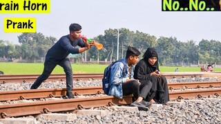 อัพเดท Viral Train Horn Prank 2022 Best Of Train Horn Prank Reaction on สาธารณะ ความสนุก 4 นาที