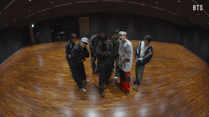 Ruang latihan tari BTS '2.0'