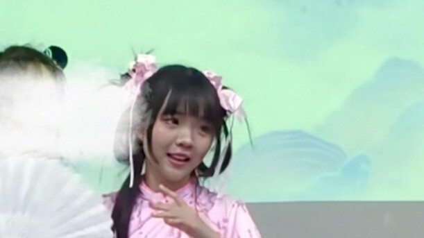 Mengirim bulan ke ruang kelas universitas...
