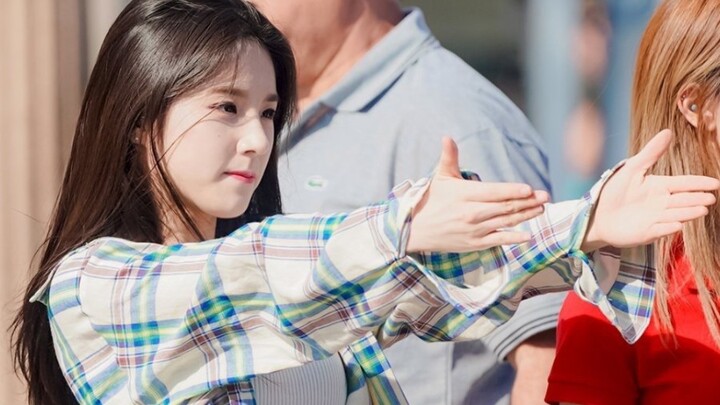 พอเสียงดนตรีดังขึ้น รักครั้งแรกก็ปรากฏตัว