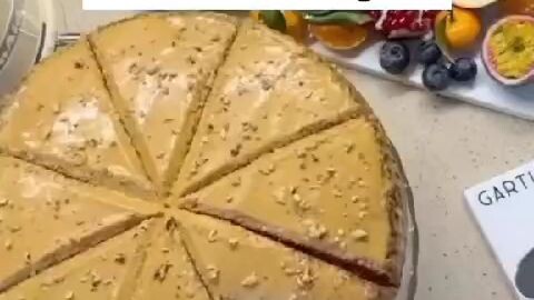 how to cut cake☺️