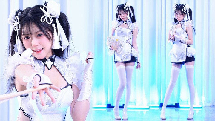 Selamat Hari Yuanxiao 🏮 Zi Ping bagaikan bunga peoni yang tiada tara, terjatuh dari gulungan lukisan