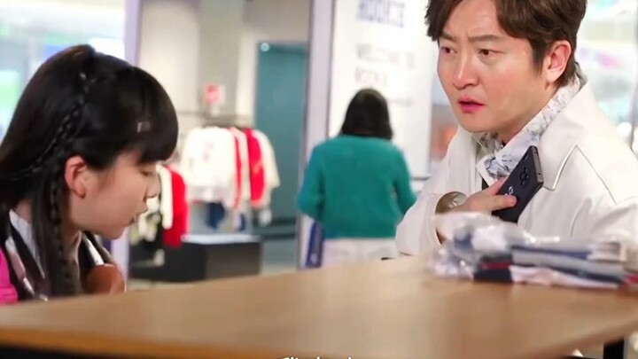 อวี๋เหวินเหวิน: บอกว่าถุงเท้าฉันเชย งั้นเพื่อนร่วมชั้นทุกคนก็ใส่กันหมดแล้ว