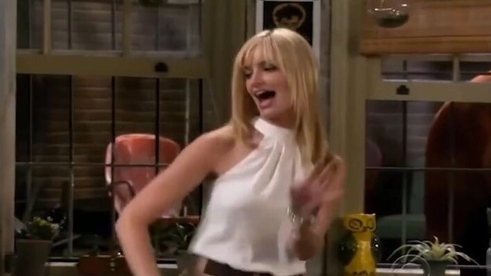 [2 Broke Girls] Dai C: ฉันสามารถเข้าบาร์ได้เพียงแค่อาศัยคอนเนคชั่น ทำไมฉันถึงต้องใช้เงินด้วยล่ะ? -